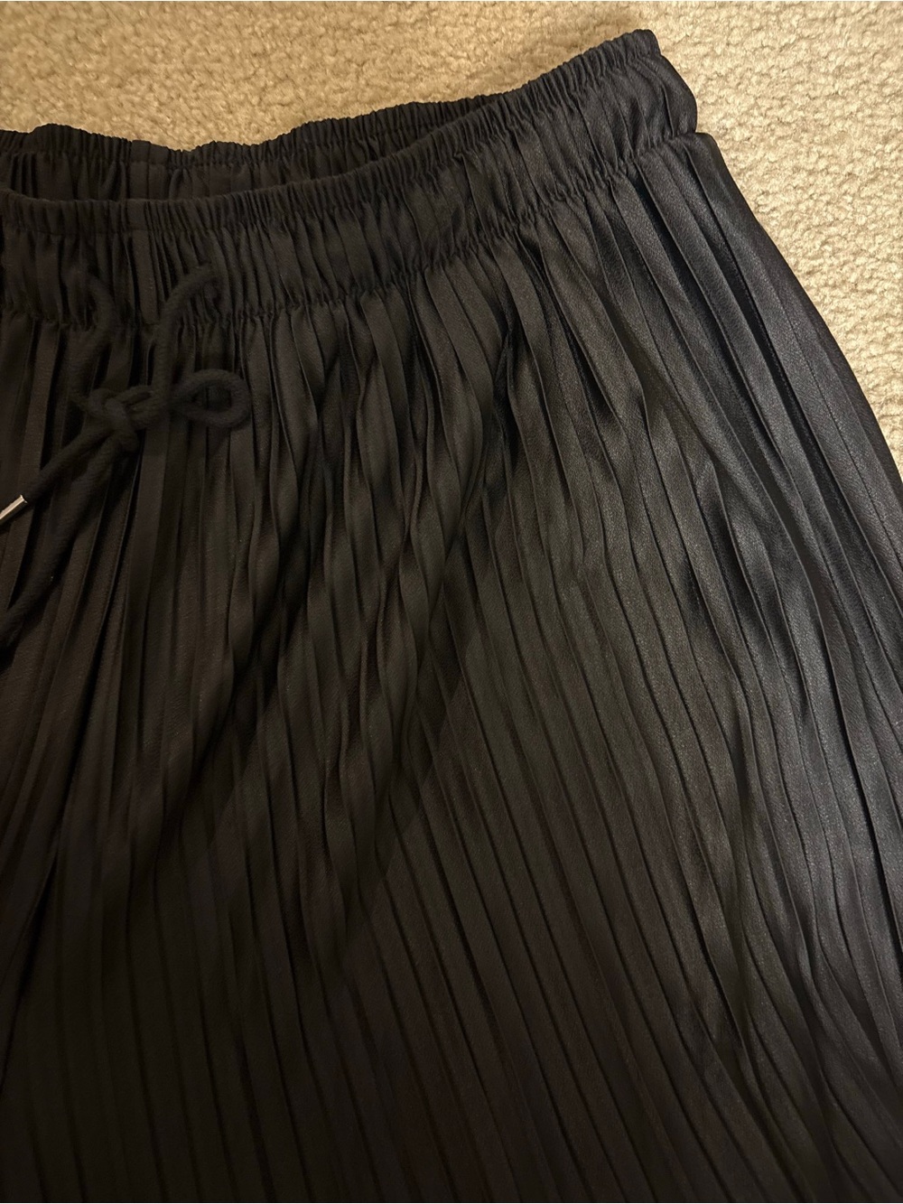 Zenana Outfitters Black Pleated Wide-Leg Pants - Picture 6 of 11